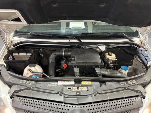Used 2016 Mercedes-Benz Sprinter 2500 image 22