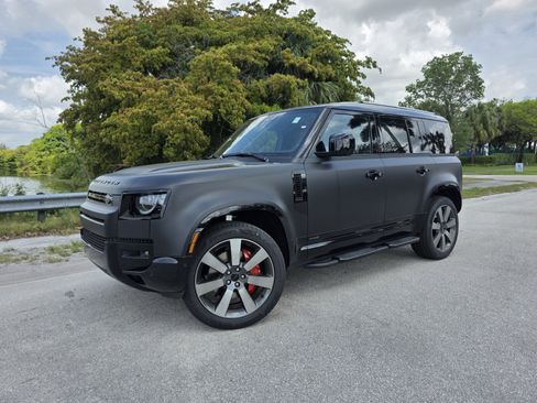 New 2026 Land Rover Defender 110 X AWD/4WD image 1
