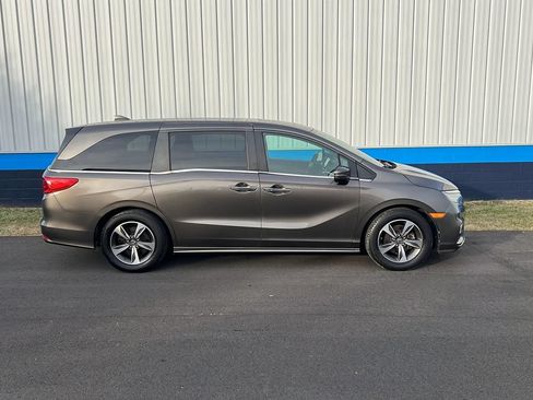 Used 2018 Honda Odyssey Touring image 4