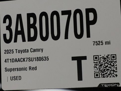 Used 2025 Toyota Camry SE w/ Multimedia Upgrade Package image 30