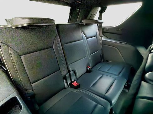 Used 2024 Chevrolet Tahoe Premier AWD/4WD image 20
