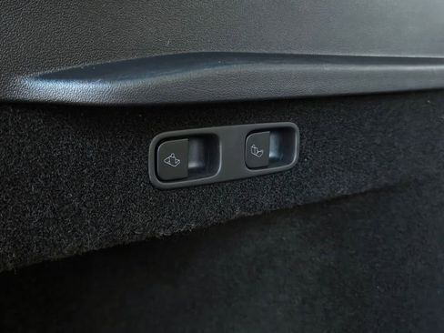 Used 2023 Tesla Model Y Long Range image 24