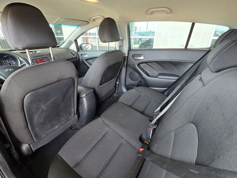 Used 2017 Kia Forte LX image 19