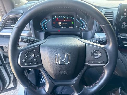 Used 2023 Honda Odyssey Sport image 11