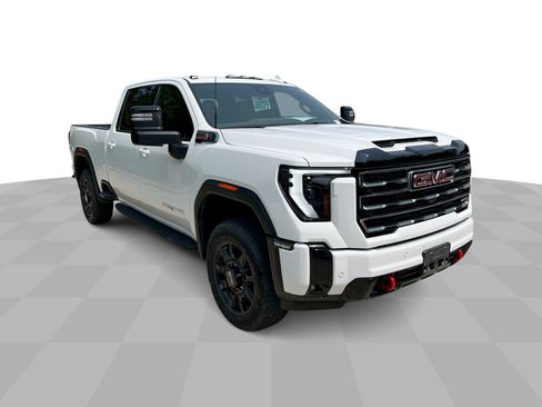 Used 2025 GMC Sierra 2500 AT4 w/ AT4 Premium Plus Package AWD/4WD image 2