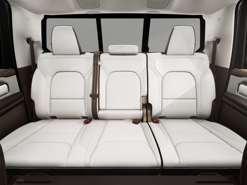 New 2026 RAM 1500 Laramie AWD/4WD image 3