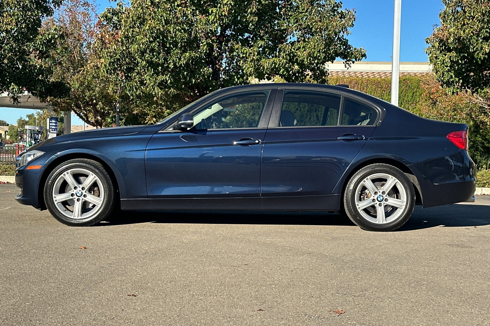 Used 2013 BMW 328i Sedan RWD image 7