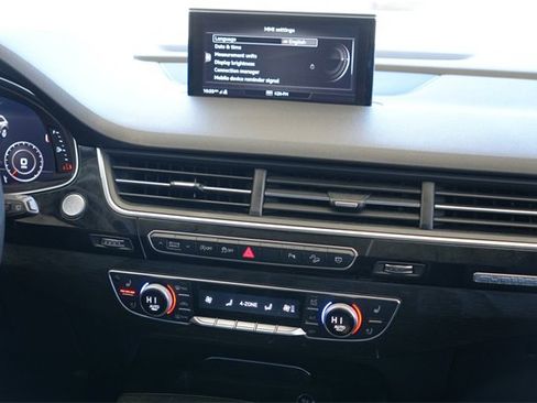 Used 2018 Audi Q7 3.0T Prestige image 15