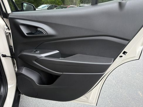 New 2026 Chevrolet Trax RS FWD image 16