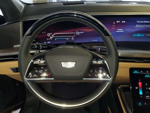 New 2026 Cadillac Escalade IQ Luxury 2 image 18