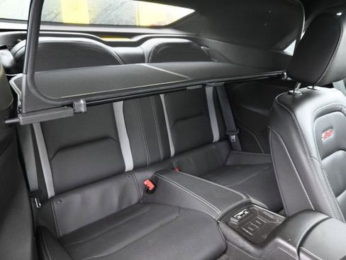 Used 2018 Chevrolet Camaro SS RWD image 9