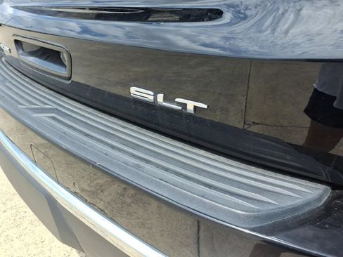 Used 2023 GMC Yukon SLT w/ SLT Premium Package RWD image 14