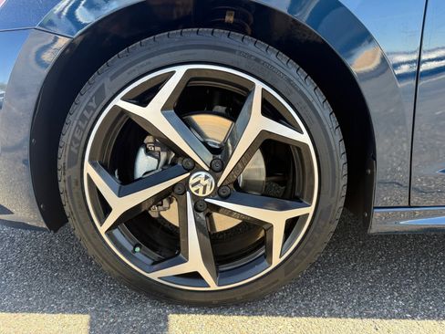 Used 2021 Volkswagen Passat 2.0T R-Line image 9