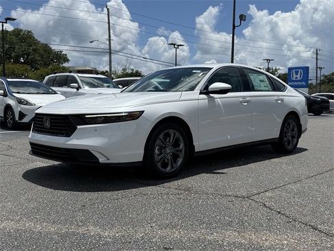 Used 2023 Honda Accord EX-L image 9