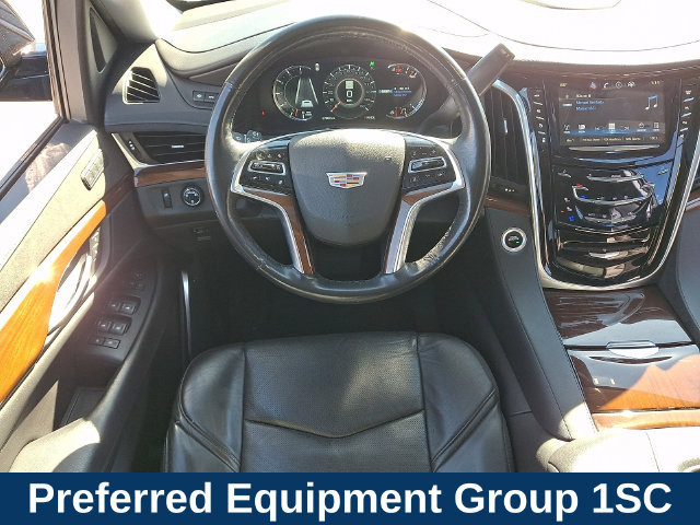 Used 2020 Cadillac Escalade Premium Luxury AWD/4WD image 3