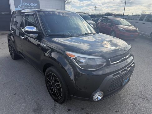 Used 2015 Kia Soul image 4