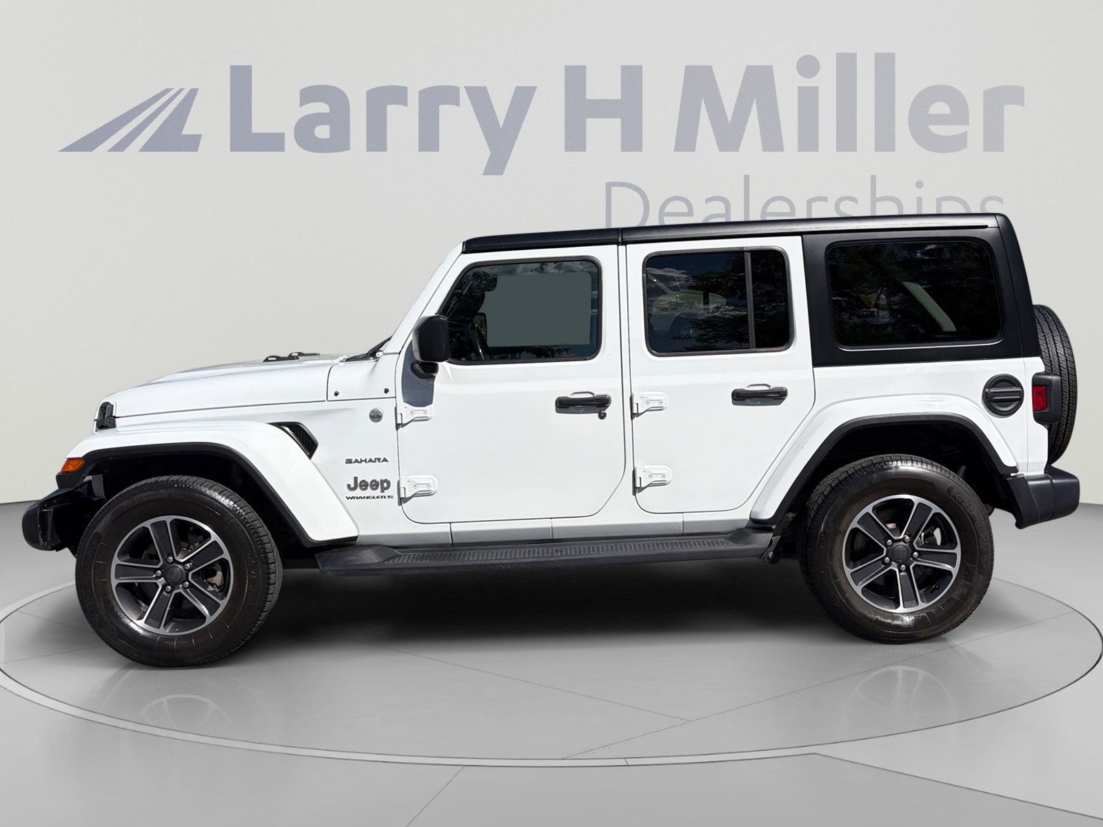 Used 2023 Jeep Wrangler Unlimited Sahara AWD/4WD image 2