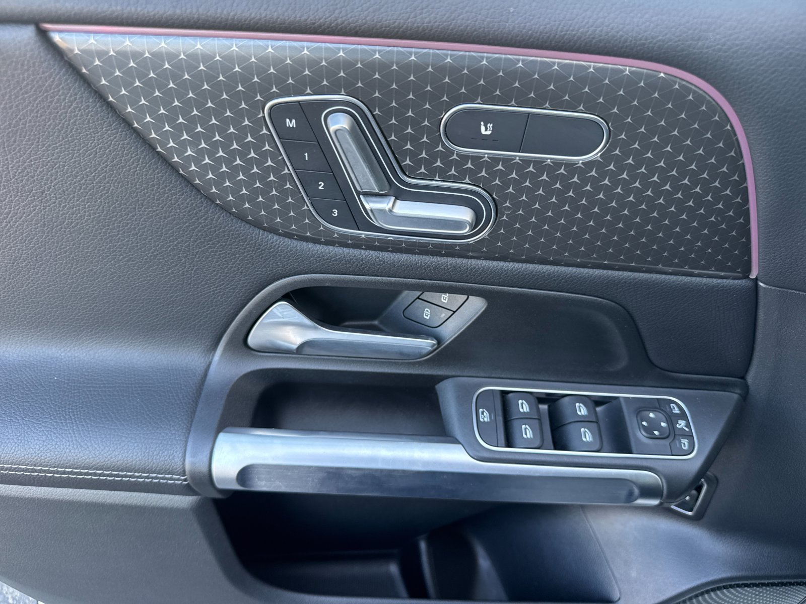 Certified 2026 Mercedes-Benz GLB 250 4MATIC image 11