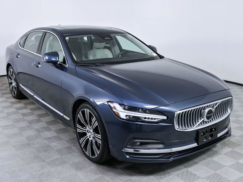 Used 2022 Volvo S90 B6 Inscription w/ Advanced Package AWD/4WD image 28