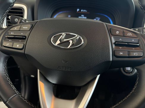 Used 2026 Hyundai Venue SEL FWD image 28