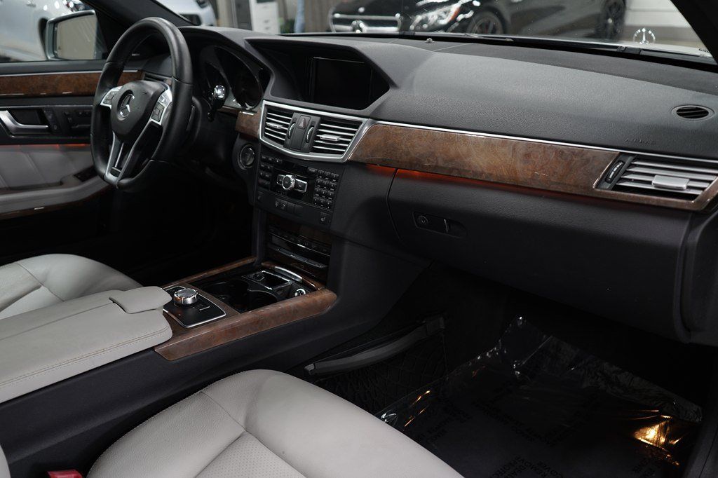Used 2013 Mercedes-Benz E 350 Sedan image 27