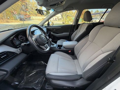Used 2022 Subaru Outback Premium image 6