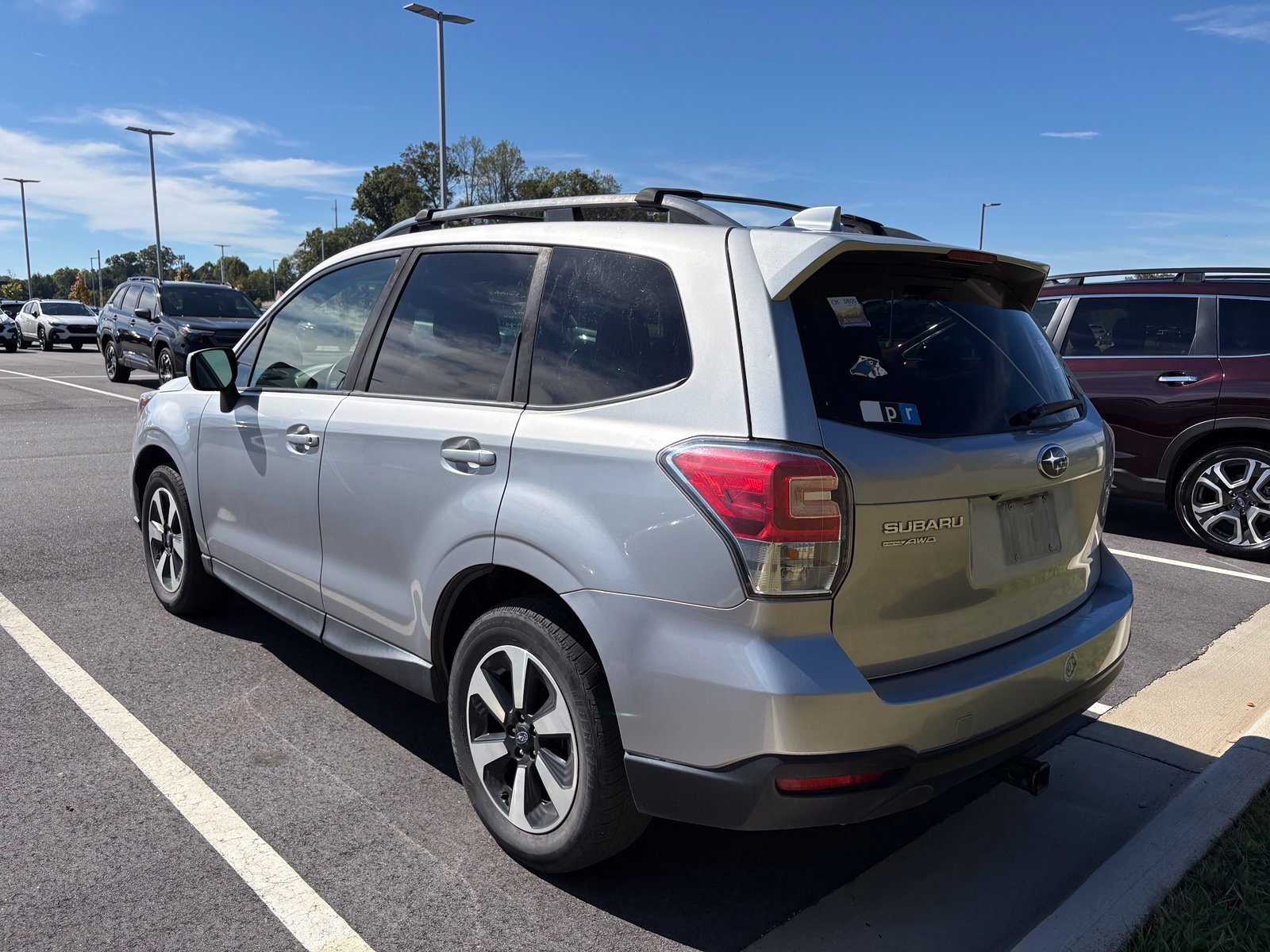 Used 2018 Subaru Forester 2.5i Premium w/ All-Weather Package AWD/4WD image 4