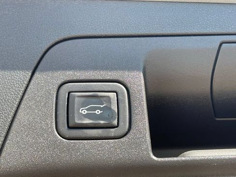 Used 2023 Buick Envision Essence AWD/4WD image 17