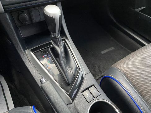 Used 2018 Toyota Corolla SE image 20