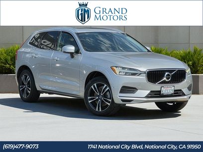 Used 2019 Volvo XC60 T6 Momentum w/ Multimedia Package