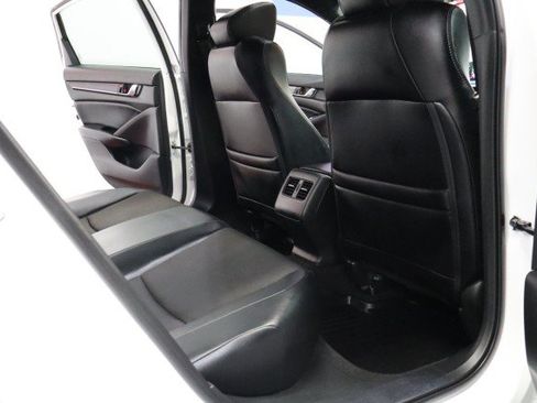Used 2018 Honda Accord Sport image 57