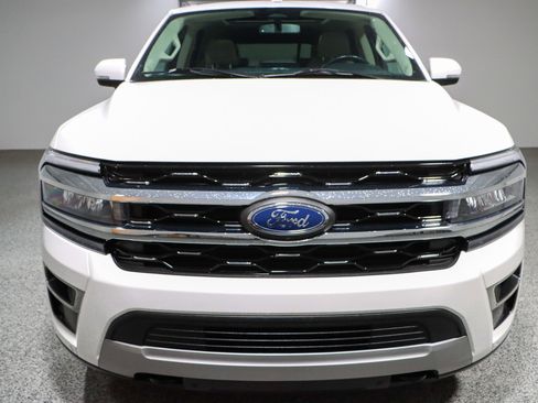 Used 2022 Ford Expedition Max Limited image 4