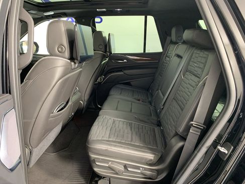 Used 2021 Cadillac Escalade Sport Platinum w/ LPO, ONYX Package AWD/4WD image 33
