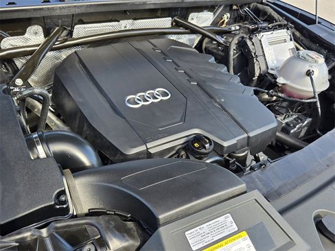 Used 2023 Audi Q5 2.0T Premium w/ Convenience Package image 17