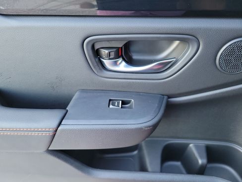Used 2025 Honda Pilot TrailSport image 25