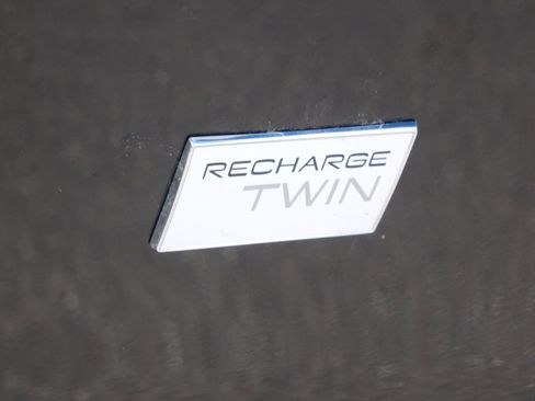 Used 2023 Volvo XC40 Recharge Ultimate w/ Protection Package Premier AWD/4WD image 10