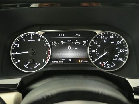 Used 2023 Nissan Pathfinder SL AWD/4WD image 13
