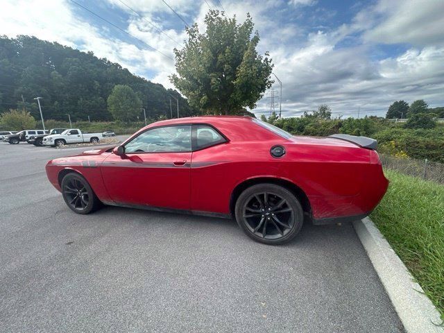 Used 2018 Dodge Challenger SXT w/ Blacktop Package RWD image 26