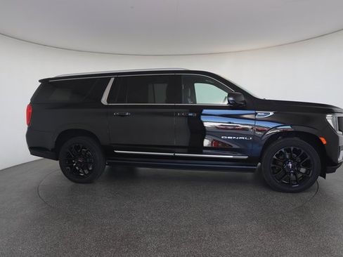 Used 2022 GMC Yukon XL Denali image 23