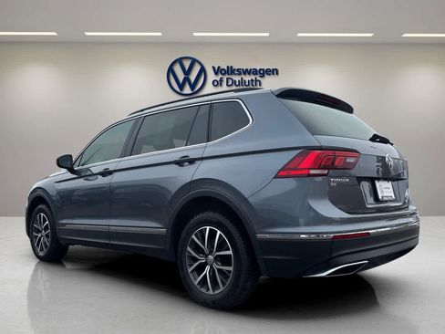 Certified 2020 Volkswagen Tiguan SE image 3