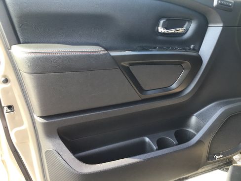 Used 2024 Nissan Titan PRO-4X w/ Pro-4x Convenience Package AWD/4WD image 7