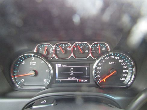 Used 2016 Chevrolet Suburban LS image 31