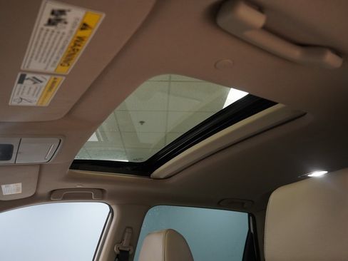 Used 2023 Honda CR-V EX-L image 4