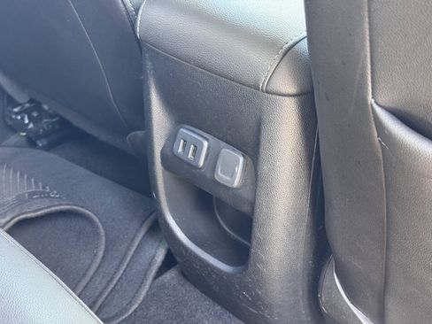 Used 2018 Chevrolet Colorado ZR2 AWD/4WD image 34