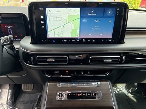 Used 2025 Lincoln Aviator Reserve w/ Equipment Group 201A AWD/4WD image 19
