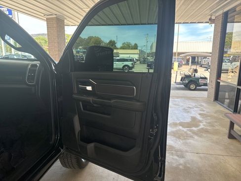 Used 2025 RAM 2500 Big Horn AWD/4WD image 21