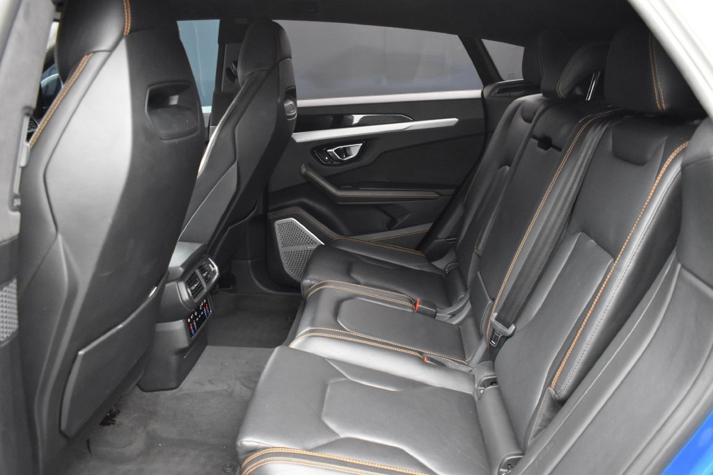 Used 2020 Lamborghini Urus AWD/4WD image 11