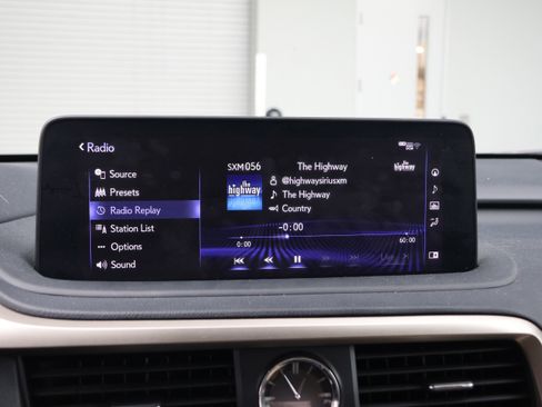 Used 2022 Lexus RX 350L Luxury image 23