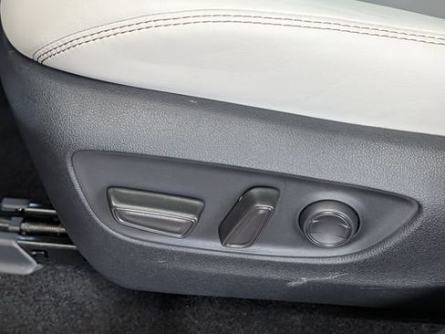 Used 2025 Toyota RAV4 XLE Premium FWD image 26
