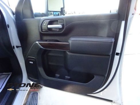 Used 2021 GMC Sierra 2500 SLT w/ SLT Premium Package image 31